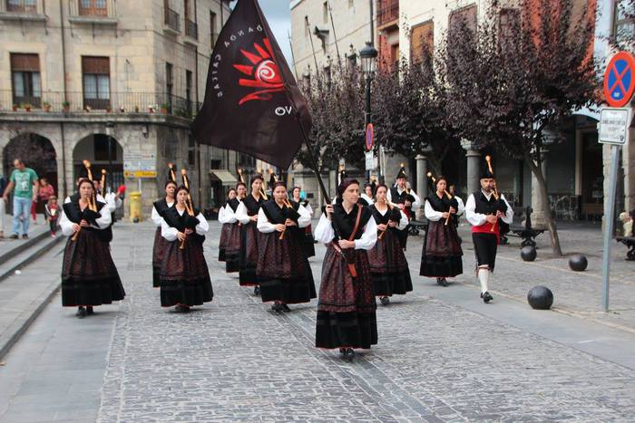 Folk doinuak eta marmitako t 56 1504428911889