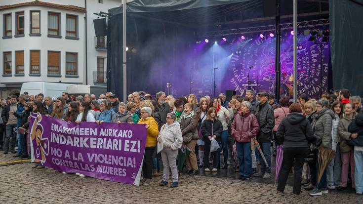 Indarkeria matxistak Urduñan tokirik ez duela aldarrikatu dute, “jaietan gertatutako eraso larrien aurrean”