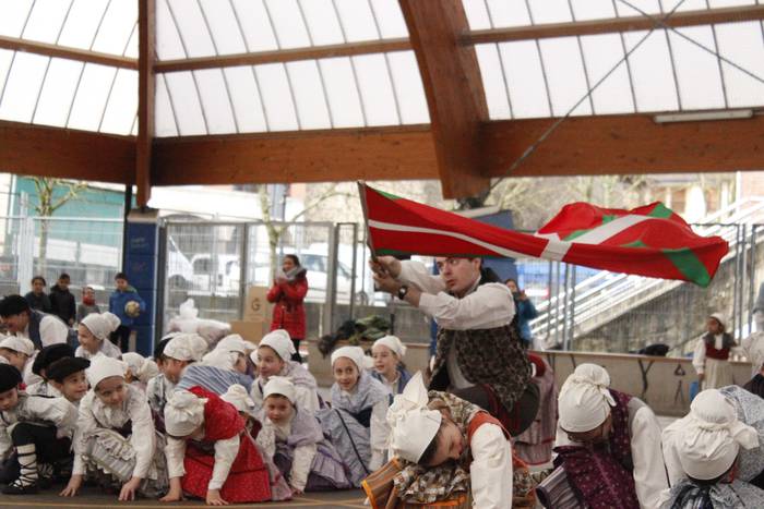 Dantzari Egunak herriguneko  23 1521466613356