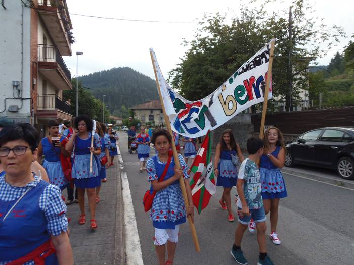 Luiaondoko Jaietako txupinaz 11 1501053456747