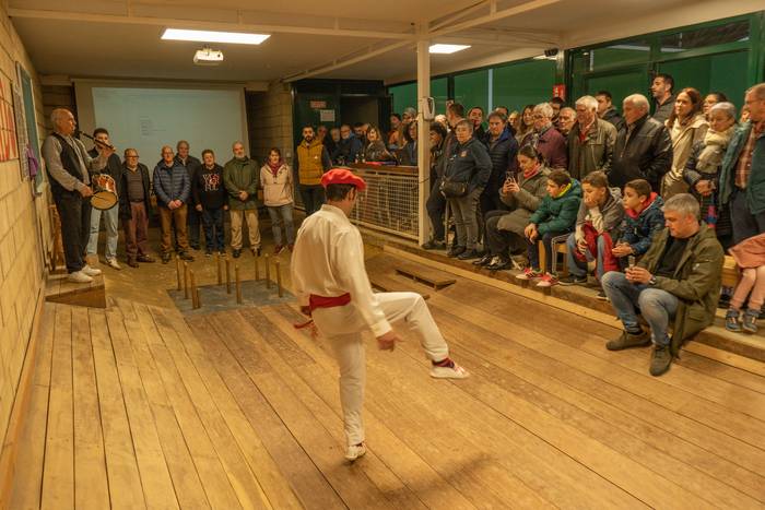 Aiarako bola-jokoaren oinarr 9 1766170572160