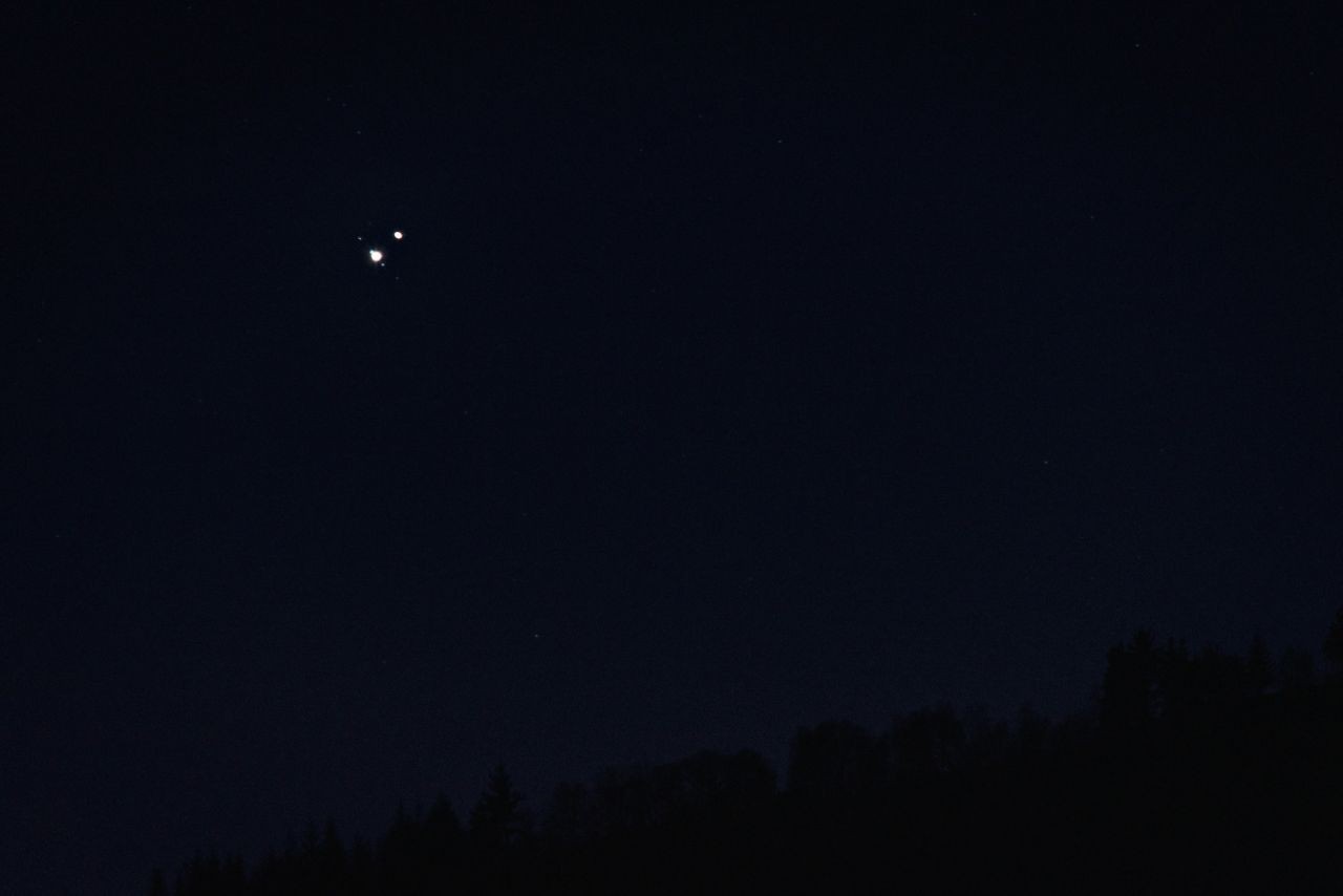 Jupiter eta Saturnoren konjunzio handia etxeko balkoitik