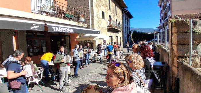 Trikitilari eta panderojole  29 1771782001690