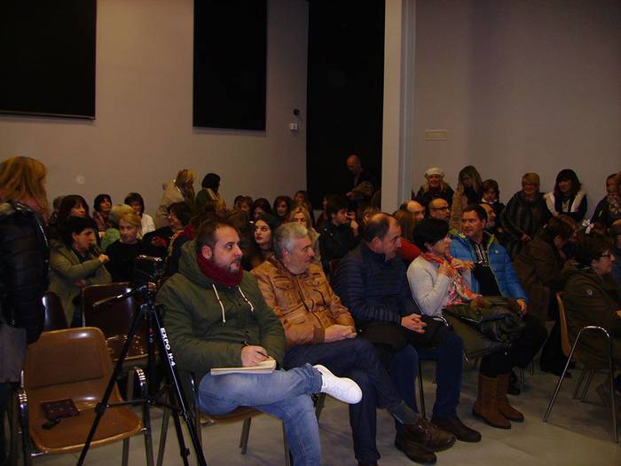 Maria Luisa Goikoetxeak Alho 17 1485178766452