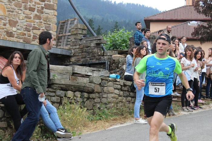 Auzoko mendiak zeharkatu zit 57 1498471150376