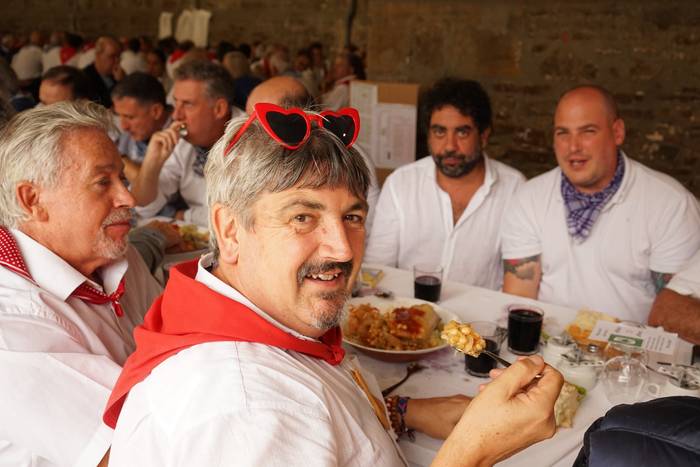 Ehunka kofrade bildu dira el 41 1756714046428