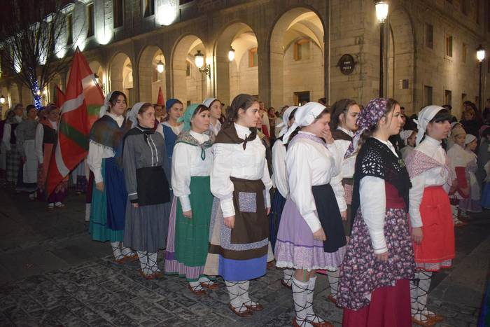 Erauntsi, Olentzero eta Mari 5 1514448162844