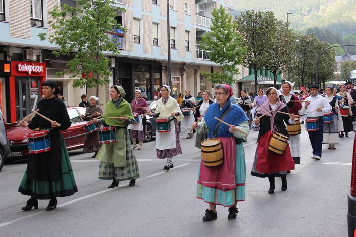 Ehunka umek zabaldu dute dan 33 1493311140907