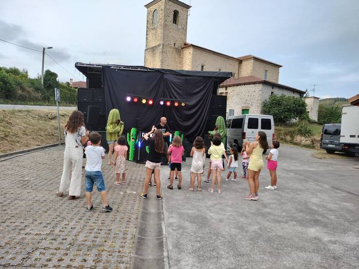 Zuhatzako jaietan ez zuten a 29 1753089986328