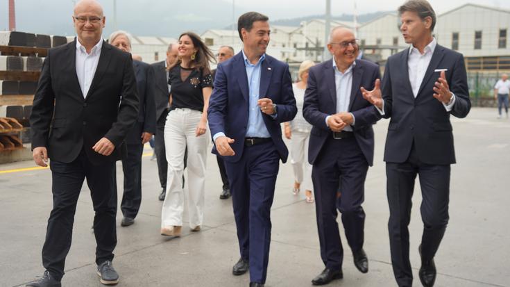 JEZ enpresak bere lehen mendeurrena ospatu du Lehendakariaren bisitarekin