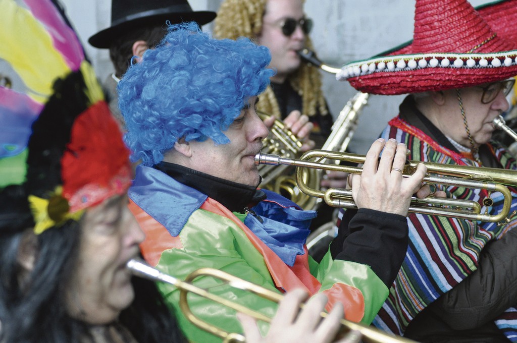 Mozorroek, irudimenak eta festa-giroak Aiaraldeko kaleak hartuko dituzte
