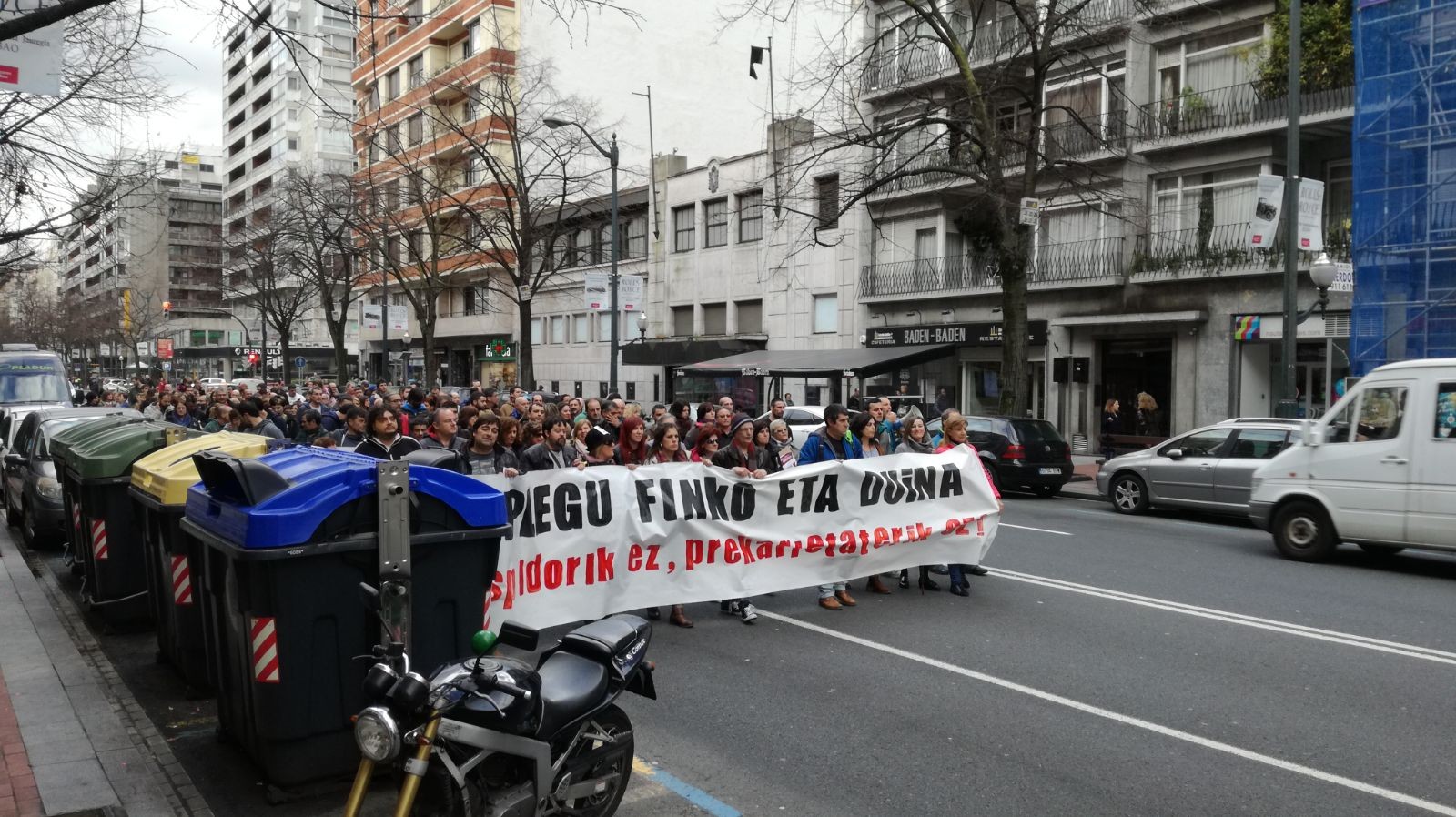 Bilboko kaleak hartu dituzte Artiacheko langileek, “enplegu finko eta duinaren” defentsan