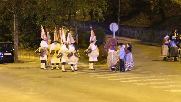 Olentzero eta Mari Domingi Laudion