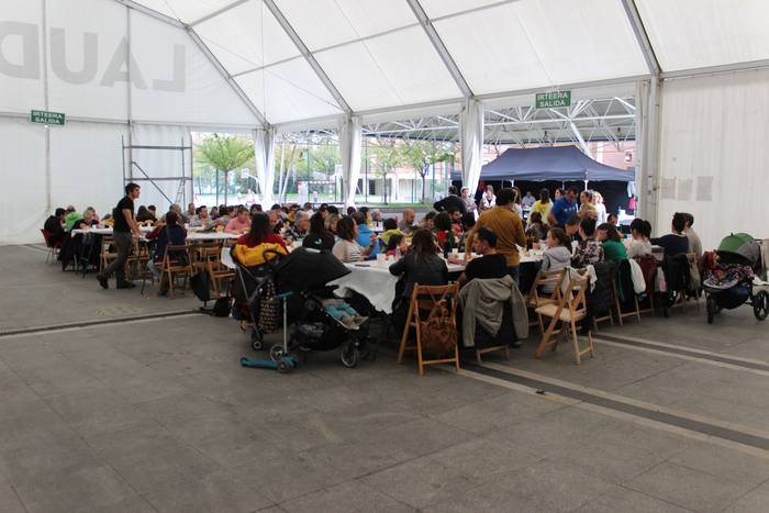 Errefuxiatuen aldeko jaia