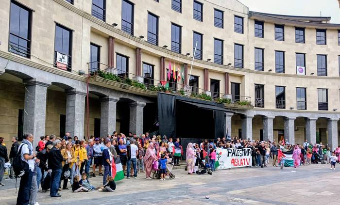 Gazako bidean erasotutako Su 1 1759783391406