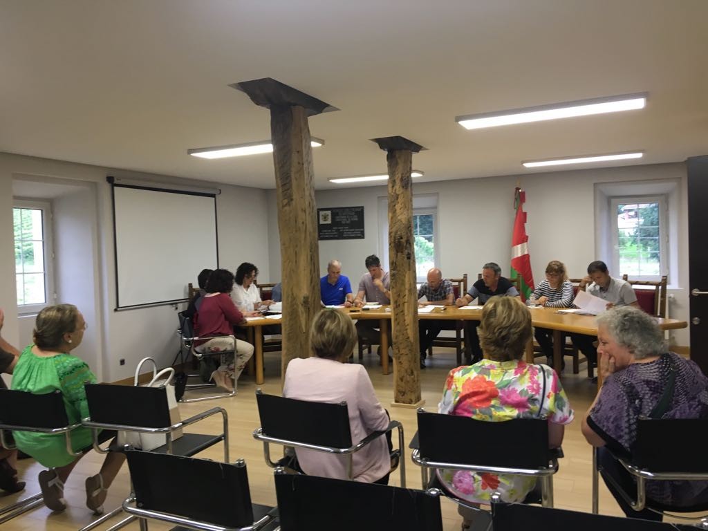 Jubilatuen Etxeko obrak eta uraren kalitateari buruzko eztabaida nagusi uztaileko udalbatzan