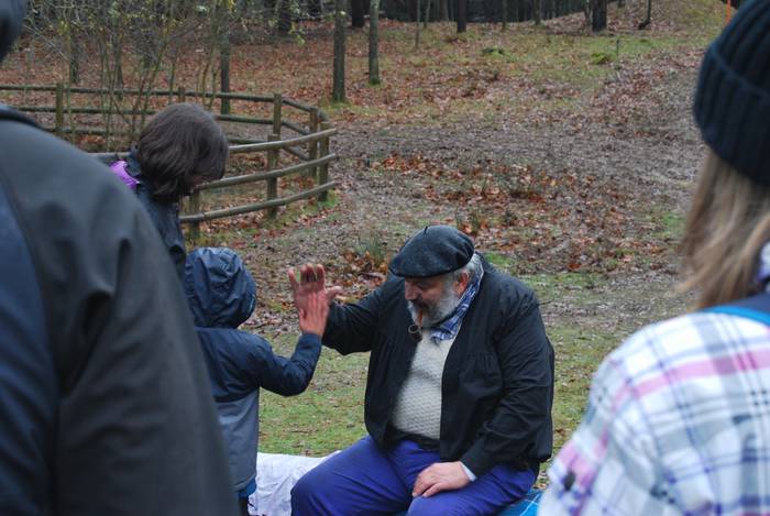 Olentzero hainbat lagunekin  12 1513585835793