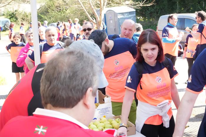 Ehunka lagunek parte hartu d 103 1774179527936