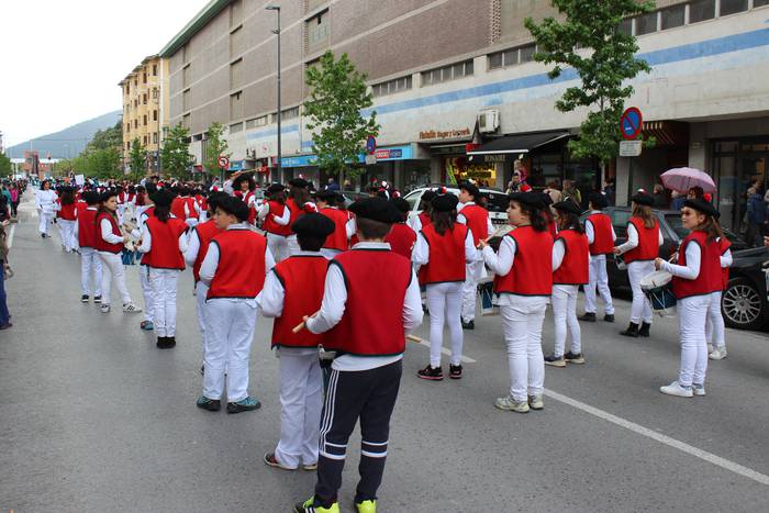 Ehunka umek zabaldu dute dan 32 1493311098633