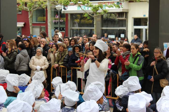 San Anton plazan egin dute u 39 1493307235998