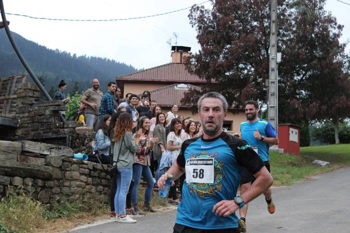 Auzoko mendiak zeharkatu zit 93 1498471528856