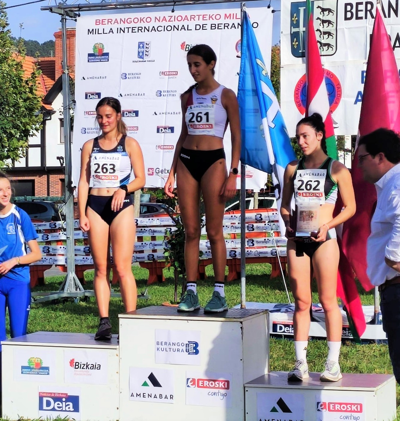 Berangoko Nazioarteko Milian lortutako hiru dominekin hasi da Laudio Atletismo taldea kros denboraldia prestatzen