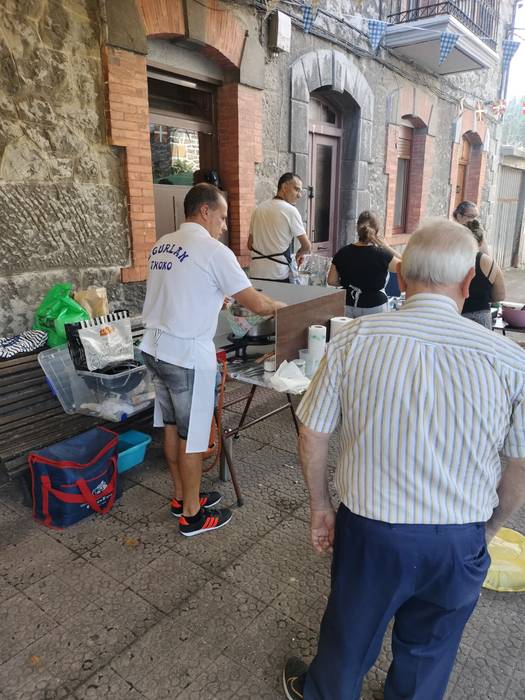 Bi eguneko festa egin dute A 42 1758574732129