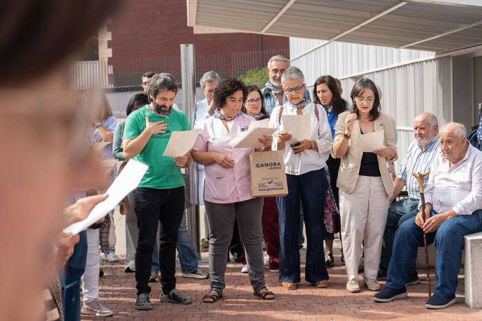 Agur beroa egin diote Amurri 8 1759752058905