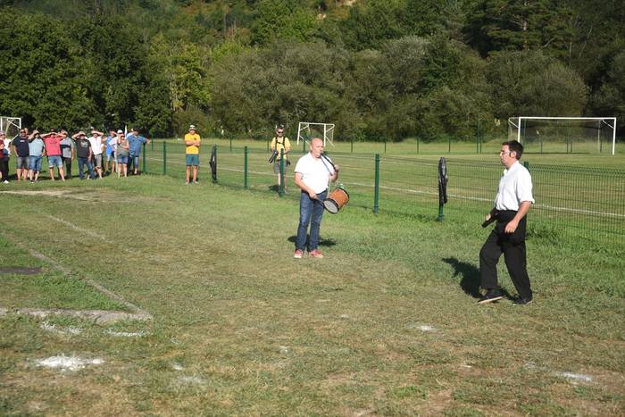 Okondon hildako bi gazteen o 28 1757424730176