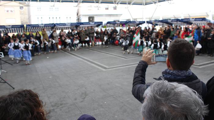 Gabonetako elkartasun azokak 24 1513599374293