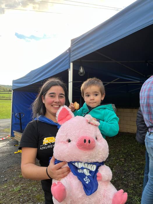 Herri giroan ospatu dituzte  19 1762718733933