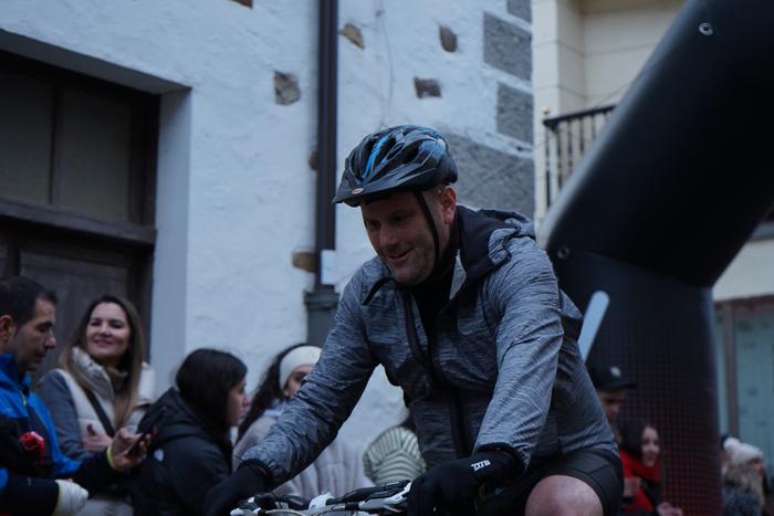 400 kirolarik parte hartu zu 141 1767283011022