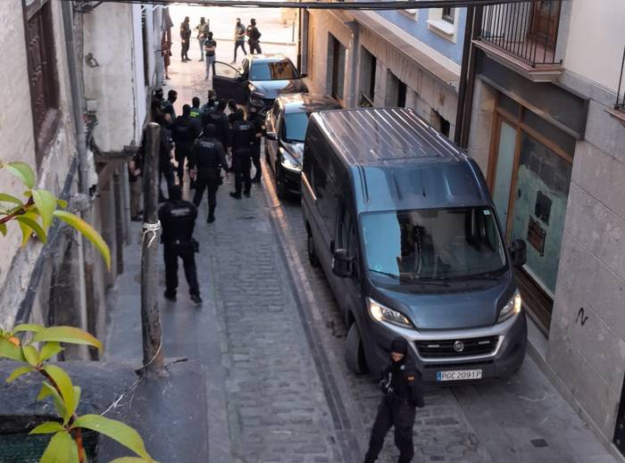 Guardia Zibilak operazioa egin du Urduñan eta hainbat herritan