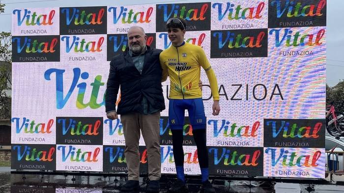 Nestor Herrera Mas lider izan da Menagarain