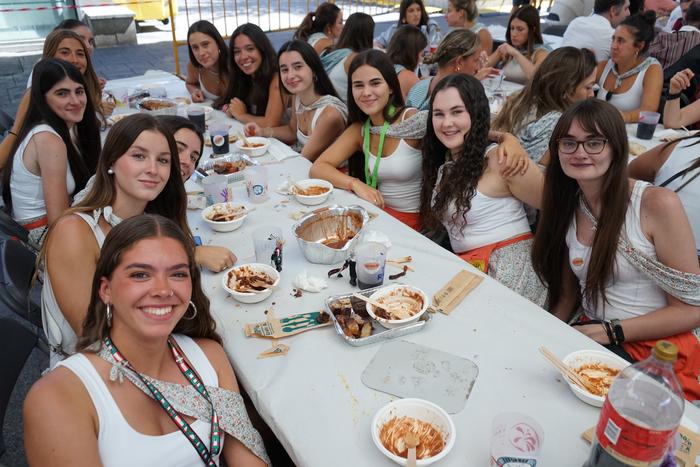 Jendetza batu da kuadrillen  56 1756402177694