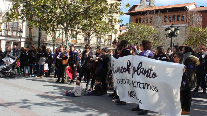 Greba feministaren goizeko t 159 1520520212902