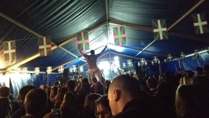 Goizetik gauera arte luzatu  74 1510556479228