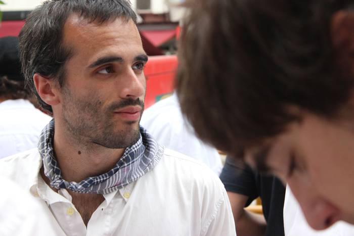 Sokatik tiraka itzuli dira j 10 1503500239537