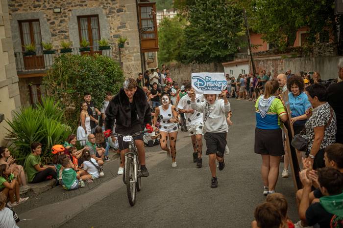 Bizikletak irudimenez jantzi 97 1757325940882