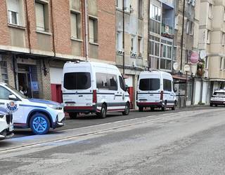 Suzko armarekin mehatxatzea eta ibilgailu batean kalteak eragitea leporatu diote larunbatean Luiaondon atxilotutako herritarrari