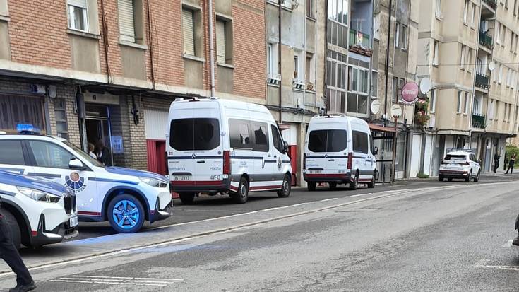 Suzko armarekin mehatxatzea eta ibilgailu batean kalteak eragitea leporatu diote larunbatean Luiaondon atxilotutako herritarrari