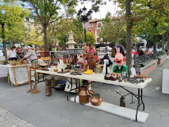 Antzinako objektuz eta bildu 53 1758390939897