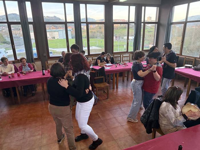 Trikitilari eta panderojole  21 1771781971496