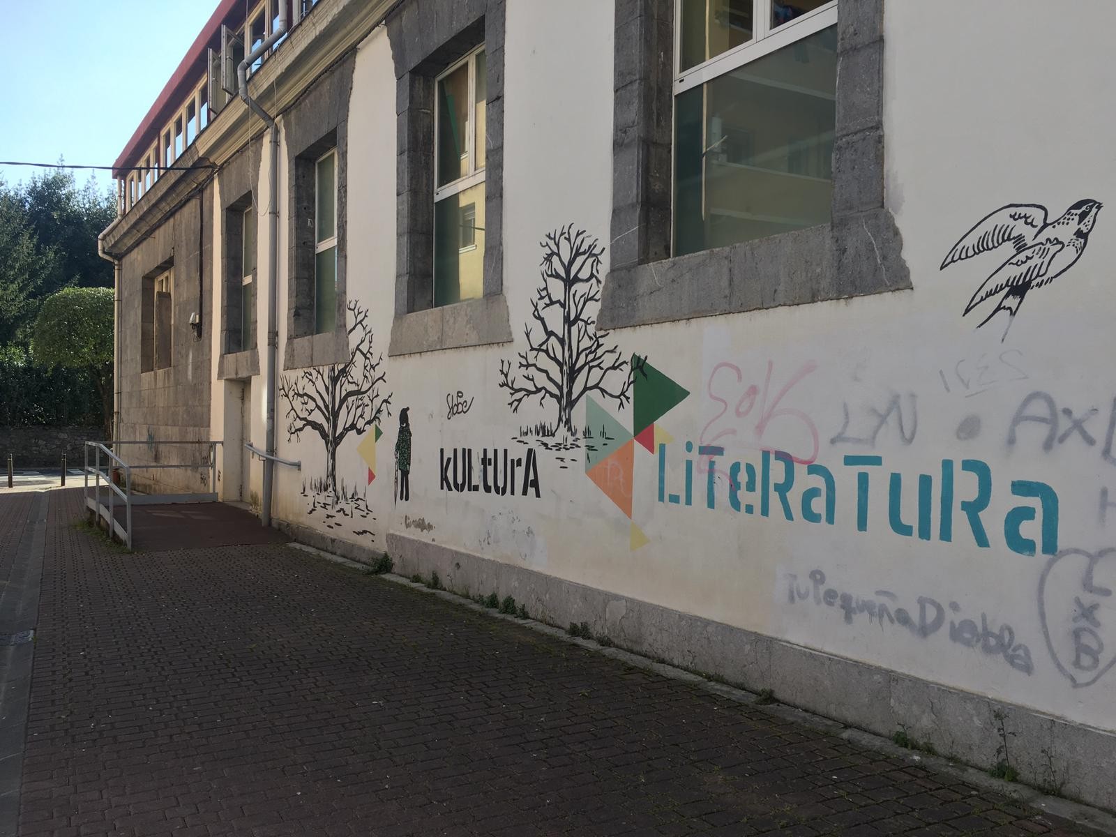 Zinema eskaintza mantentzeko alternatibak proposatzea eskatu dio EH Bilduk Laudioko Udal Gobernuari