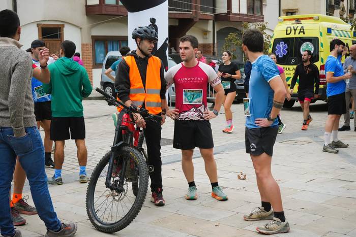 Hirurehundik gora korrikalar 10 1761471872982