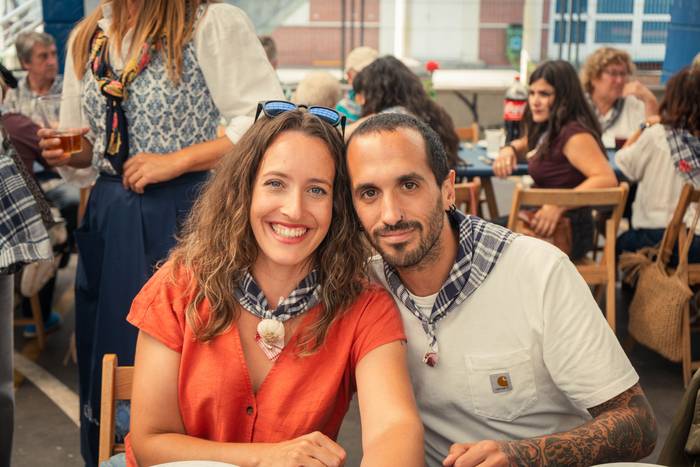 Ehunka lagun bildu dituzte j 49 1757018471424