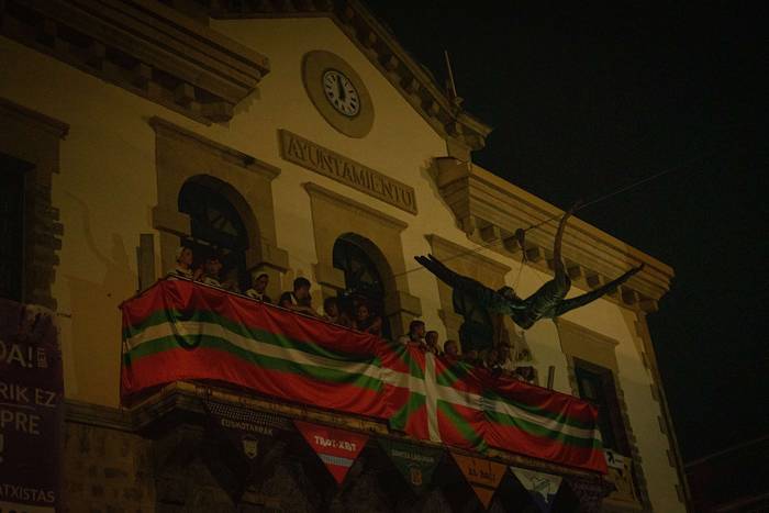 Su artifizial eta musika art 18 1755472001413