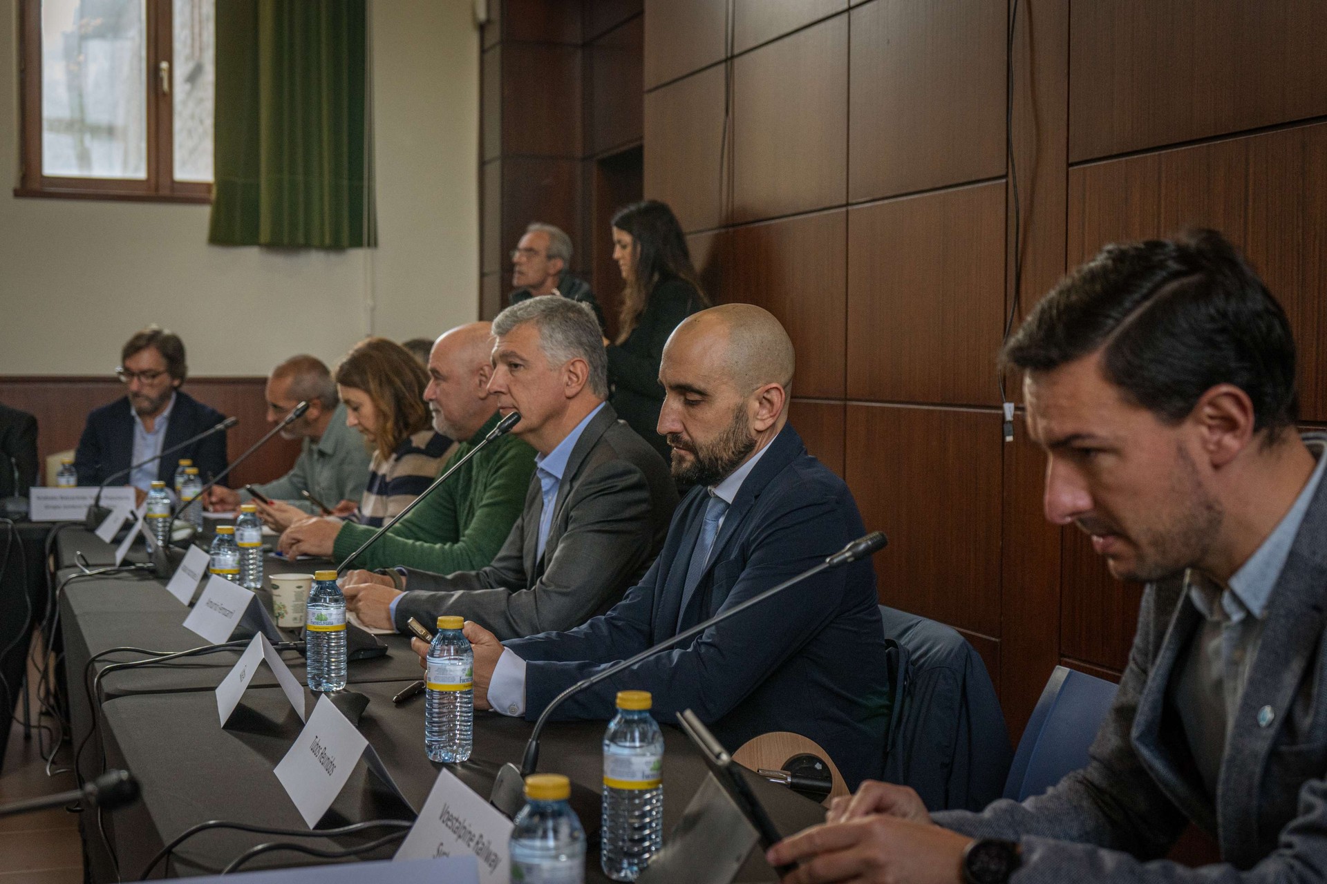 Tubos Reunidoseko arduradunek ez zuten kaleratzeei buruzko aipamenik egin Aiaraldeko Garapen Industrialaren aldeko Mahaian pasa den astean