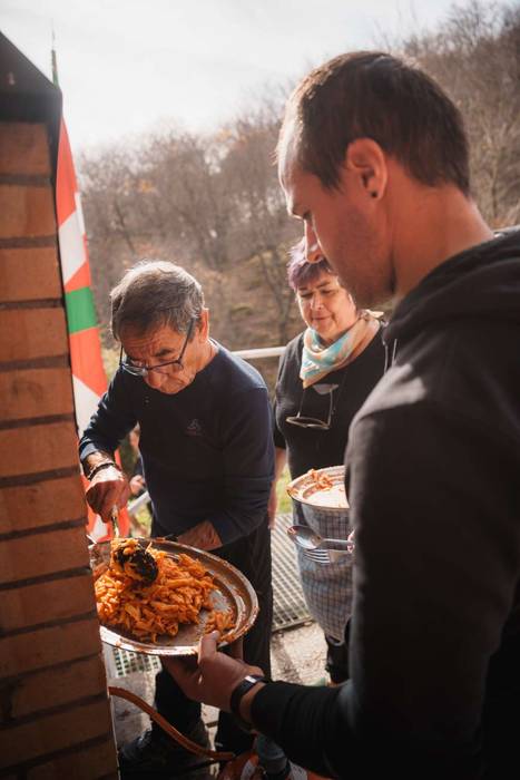 Gorobel Ibilaldiak ehuna men 79 1762257298196