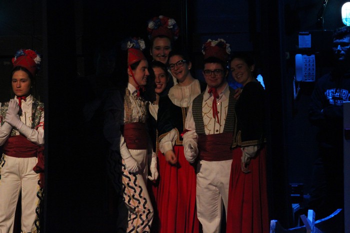 Eskualdeko ehundik gora dantzari eta musikarik koloreztatu zuten Amurrio Antzokiko oholtza - 76